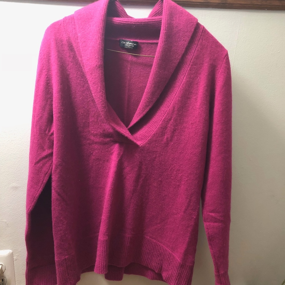 CASHMERE SWEATER